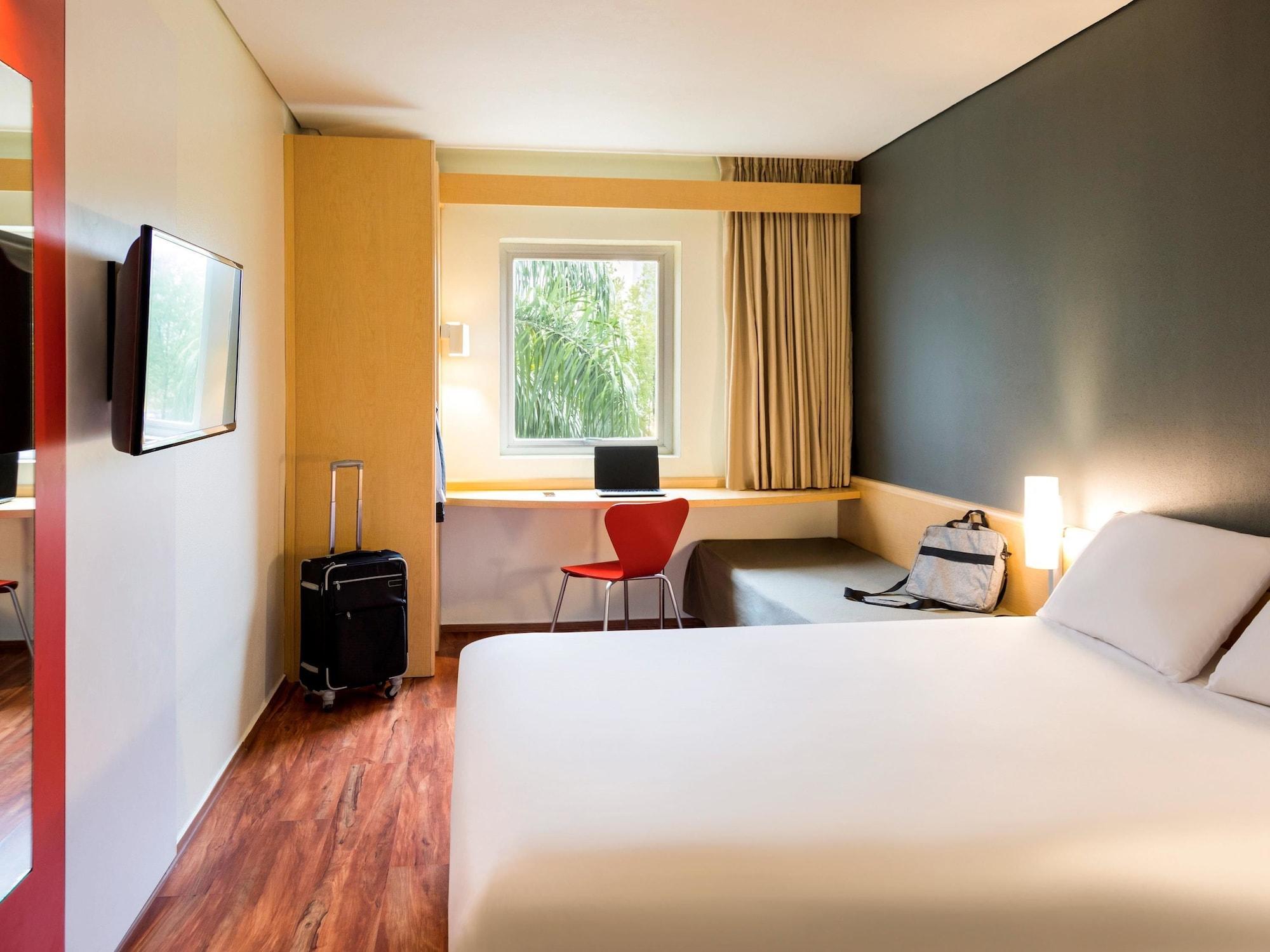 Ibis Monterrey Valle San Pedro Garza Garcia Exterior foto