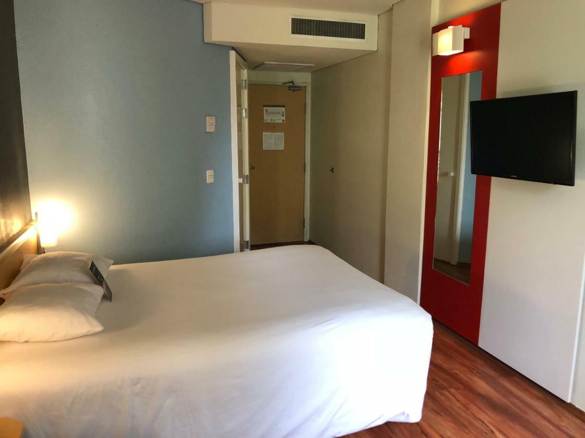 Ibis Monterrey Valle San Pedro Garza Garcia Exterior foto